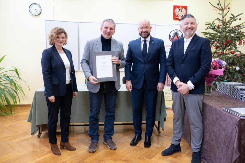 Wręczenie dyplomów dyrektorom placówek oświatowych, 10.01.2024